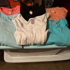 Set of six women’s size 3X short sleeve shirts in various colors all by Old Navy